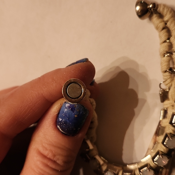 New loft magnetic rhinestone bracelet - Picture 4 of 6